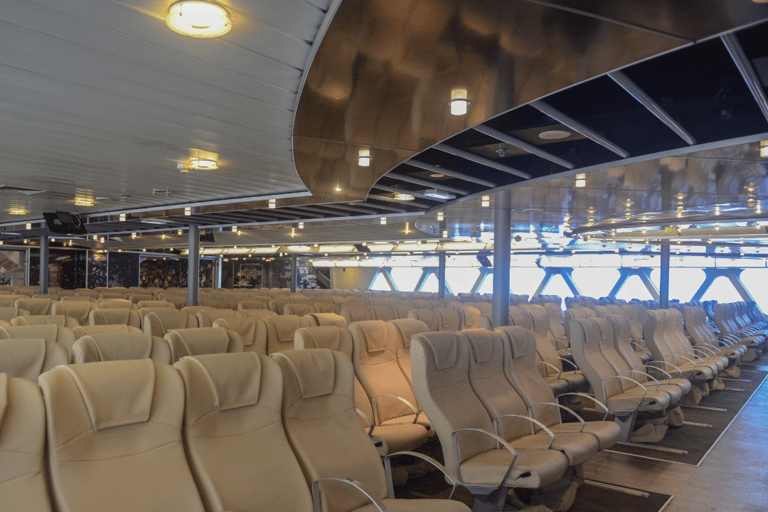 Santorin : traversée en ferry entre Santorin et MykonosBillet aller simple en ferry de Santorin à Mykonos