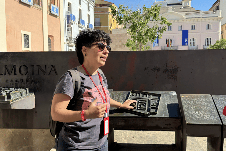 Valencia with an Expert: Cathedral, Lonja, Flavors and Gems Tour in Spanish