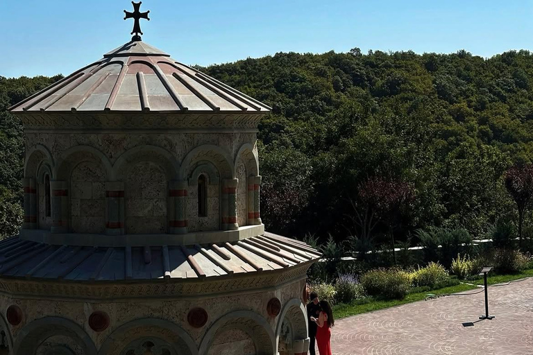 From Tbilisi: Kakheti Wine Tour with Bodbe & Sighnaghi