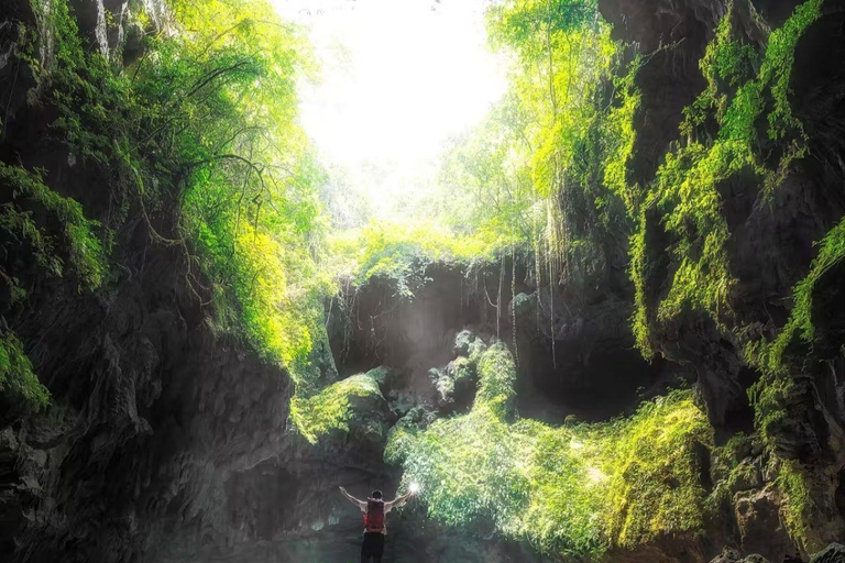Guilin: Jinzhong Mountain Tourist Resort Entry Ticket Yongfu Cave Admission Ticket