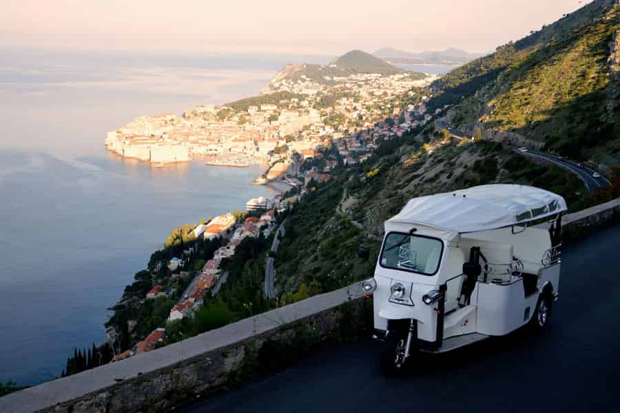 E-Tuk-Tour in Dubrovnik. Foto: GetYourGuide E-Tuk-Tour in Dubrovnik. Foto: GetYourGuide