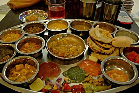 Jaipur: Kochkurs bei einer einheimischen Familie (vegetarisch und nicht-vegetarisch)