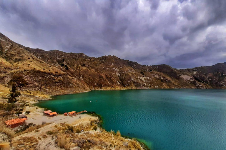 From Quito: Quilotoa Crater Day Tour with Market Visit
