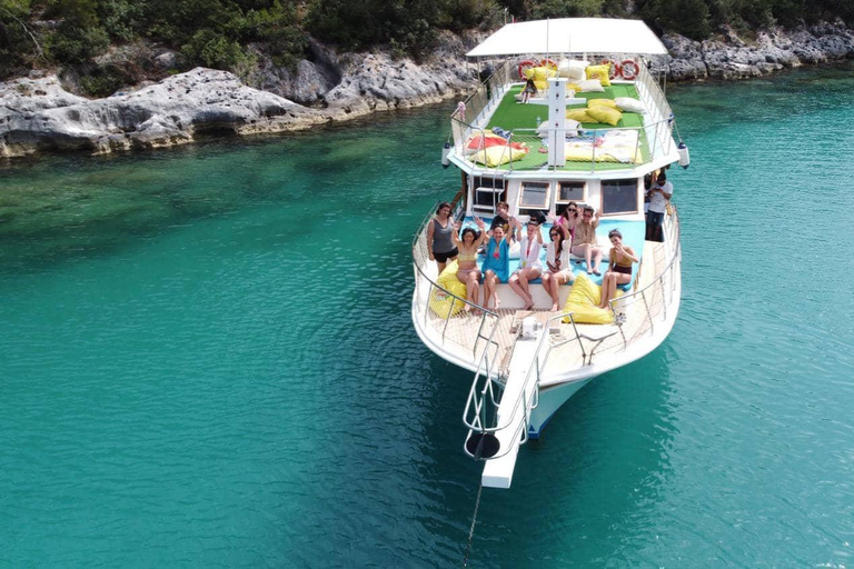 Kaş: Kekova Boat Tour with Simena Village & Lunch
