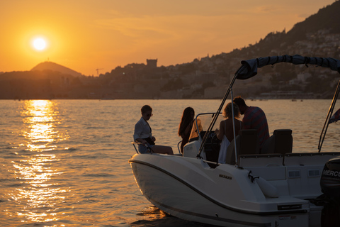 Private boat trip to the Elafiti islands. All included Full day trip to the Elafiti islands. All included.