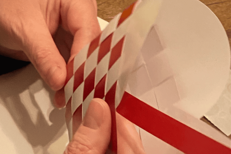 Copenhagen: Paper Hearts Weaving Activity