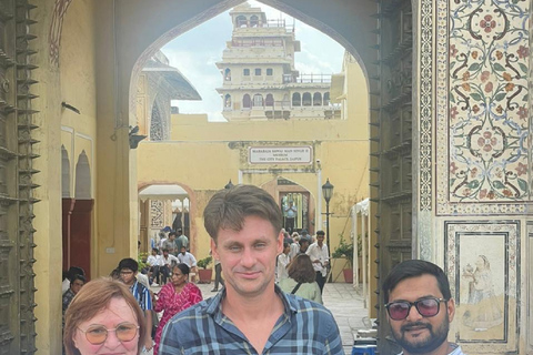 Private 6 Days Golden Triangle Tour with Varanasi From Delhi Tour with Transport, Tour Guide and Train Tickets