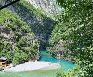 Desde Tirana/Durrës Excursión de un día al río Shala y al lago Koman