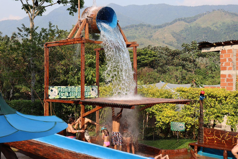 MEDELLÍN : JOUR DE SOLEIL LE CHARME DE COCORNÁ