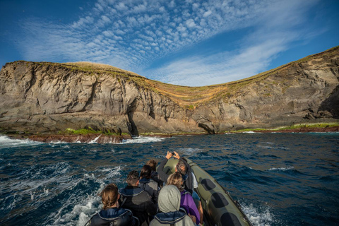 São Miguel: Sunset Boat Tour – Golden Light, Cliffs & Caves