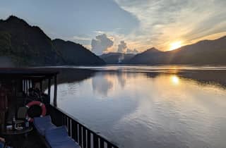 Luang Prabang: Nachmittags Kuang Si Wasserfälle & Sonnenuntergangsfahrt