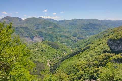 From Sofia: Iskar Gorge Hiking & Skaklya Waterfall Day Trip