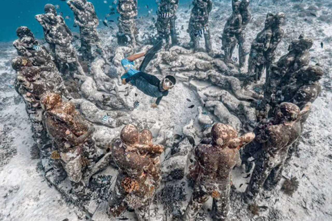 Gili Islands: Snorkeling Tour with Turtles and Statues