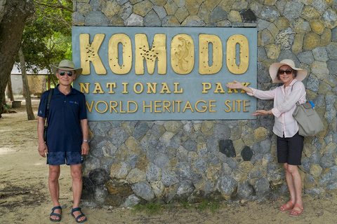 Labuan Bajo: Full-Day Komodo Speedboat Tour with Snorkeling
