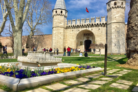 Istanbul: Topkapi Palace Tour with Harem Visit