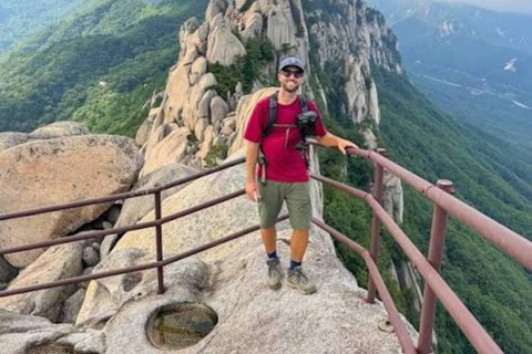From Seoul: Mt Seoraksan, Naksansa Temple, Sokcho Beach Tour Private Tour – Per Person