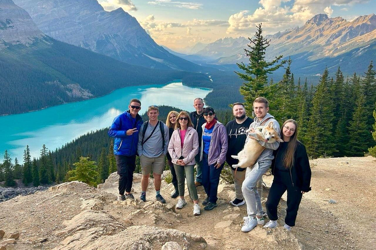 Calgary: Lake Louise, Moraine Lake, & Emerald Lake Tour