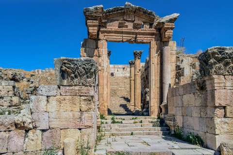 Desde Ammán: tour de día completo - Jerash y el Mar Muerto.visita sólo con transporte