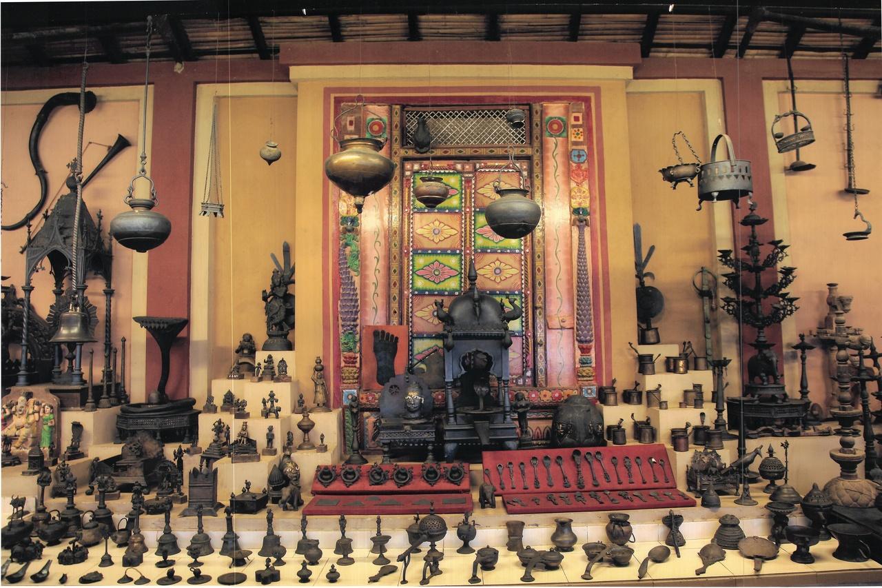 Ahmedabad: Tour durch das Utensil, gujaratisches Essen & Folklore-Show