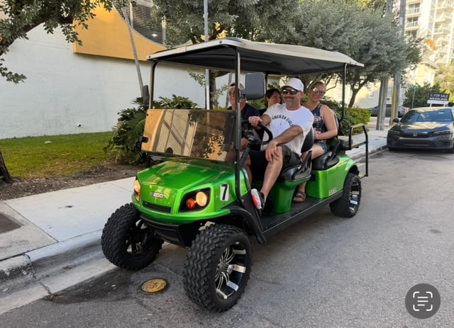 Golfkocsi bérlés Miamiban óránként és naponta