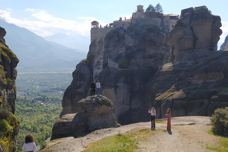 Meteora Monasteries Private Full Day Tour & Great Lunch