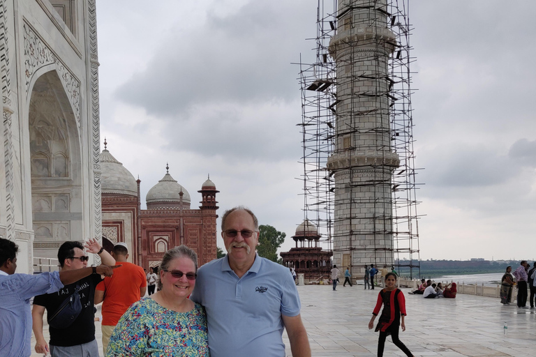 Visita al Taj Mahal y Agra desde Delhi en cocheConductor, Coche y Guía