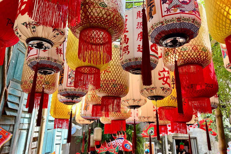 Kuala Lumpur: Chinatown & Centre Food Tour with 12 Tastings Kuala Lumpur: Food Tour with 12 Tastings & Drinks Upgrade