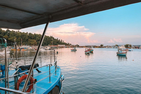 Mirissa: Whale & Dolphin Watching Cruise with Geeth’s Crew