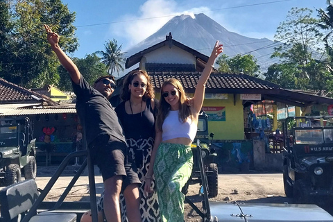 Yogyakarta: Merapi Jeep Adventure & Sunset View PRIVATE Tour