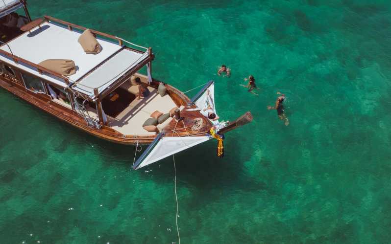 Krabi: 7-Inseln-Sonnenuntergangstour mit dem Grande Longtail Boot mit BBQ