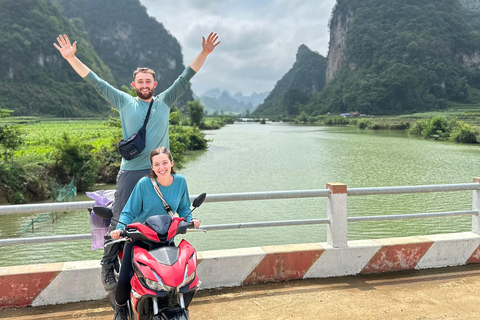 Cao Bang: Ban Gioc Waterfall Day Tour by Motorbike or Car Full-Day Car Tour with a Local Guide