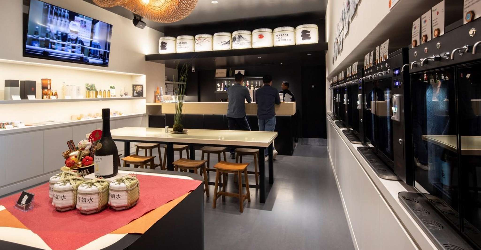 Tokyo: Guided Sake Tasting with English-speaking Host photo 4