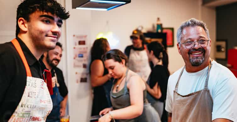 Madrid: Paella and Sangria Workshop in the City Center photo 5