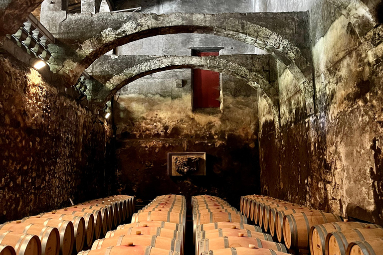 Excursão particular de 1 dia a Margaux e Médoc com um carro clássico