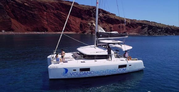 Santorini: Private Day Cruise with a BBQ meal and Open Bar