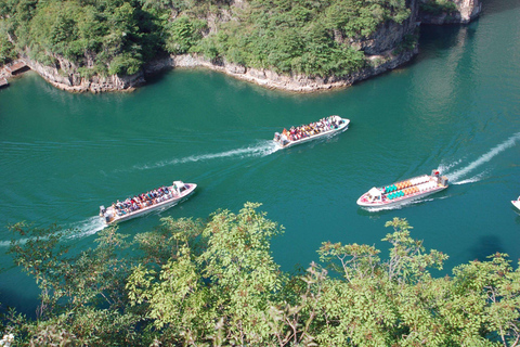 Beijing Longqing Gorge Tour z anglojęzycznym kierowcą