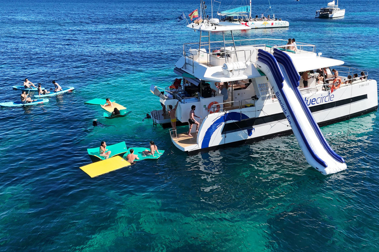 Palma: Deluxe Catamaran with Snacks, Drink, SUP & Snorkeling