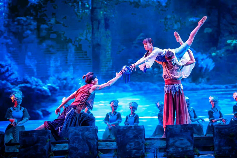 Zhangjiajie 1-Day: Avatar, Yuanjiajie & Tianzishan Traverse Small Group Tickets Excluded