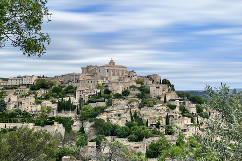 Japanischsprachiger Guide im Luberon