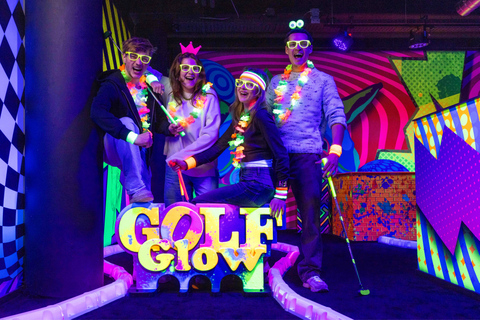 Rotterdam: Glow in the Dark Minigolf