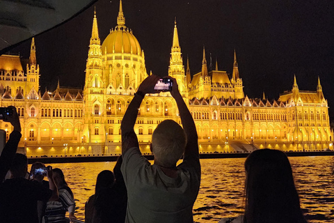 Budapest: Crucero turístico nocturno o diurnoCrucero turístico desde el lado Buda del río