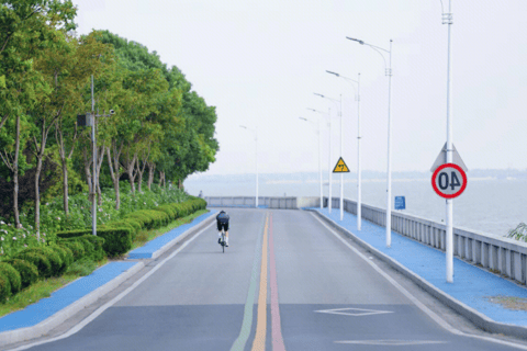 Shanghai: Dianshan Lake and Yuandang Rainbow Bridge Tour