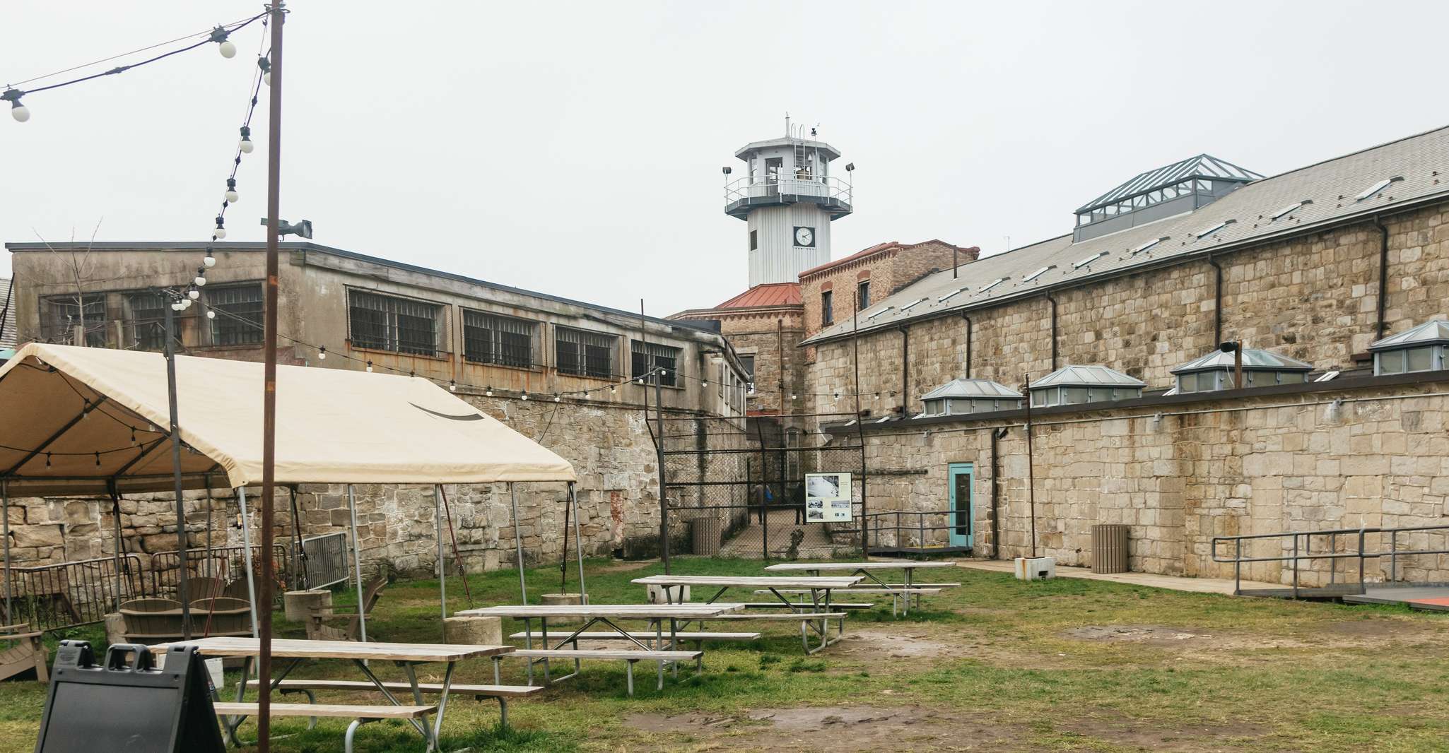 Philadelphia, Eastern State Penitentiary Admission - Housity