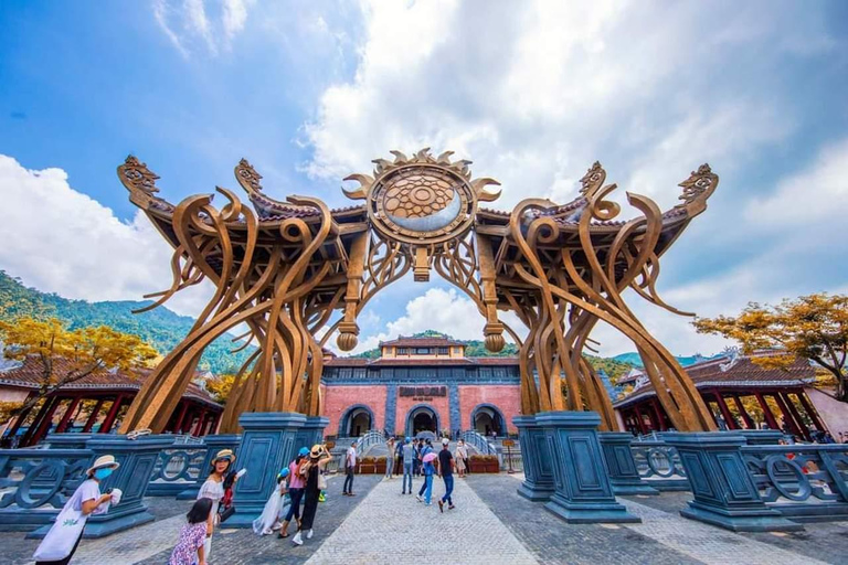 Ponte Dourada e BaNa Hills em carro particular saindo de HoiAn/DaNangCarro particular de Da Nang