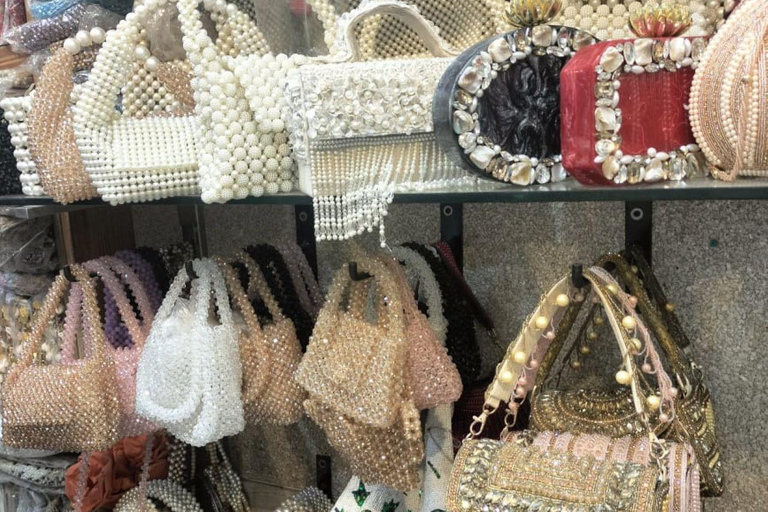 Wedding Wear & Bollywood Glam Shopping Tour (Women-Led Tour) Wedding Wear & Bollywood Glam Shopping Tour (Half-Day Tour)