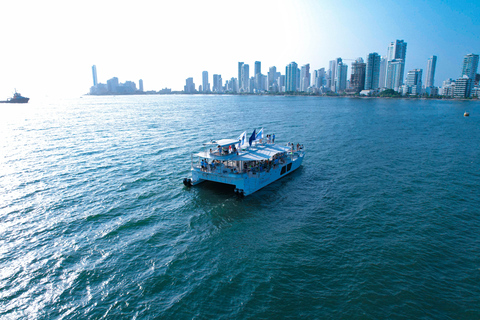 Cartagena: Lussuoso tour della baia al tramonto a Catamarán con Open Bar