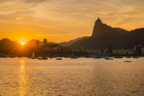 Rio de Janeiro: Oficjalne wejście do Chrystusa Odkupiciela pociągiem CorcovadoRio de Janeiro: Wjazd na górę Chrystusa Odkupiciela pociągiem Corcovado