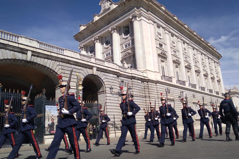 Madrid: VIP Private visit to Royal Palace and Prado Museum Madrid: Royal Palace and Prado Museum with an official guide