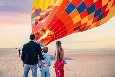 Dubai: Tur i varmluftballon ved solopgang med morgenbuffet