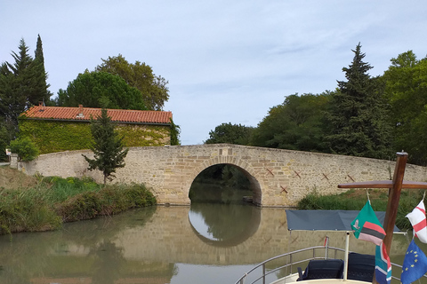 Private gourmet cruise on the Canal du Midi Private gourmet day cruise on the Canal du Midi